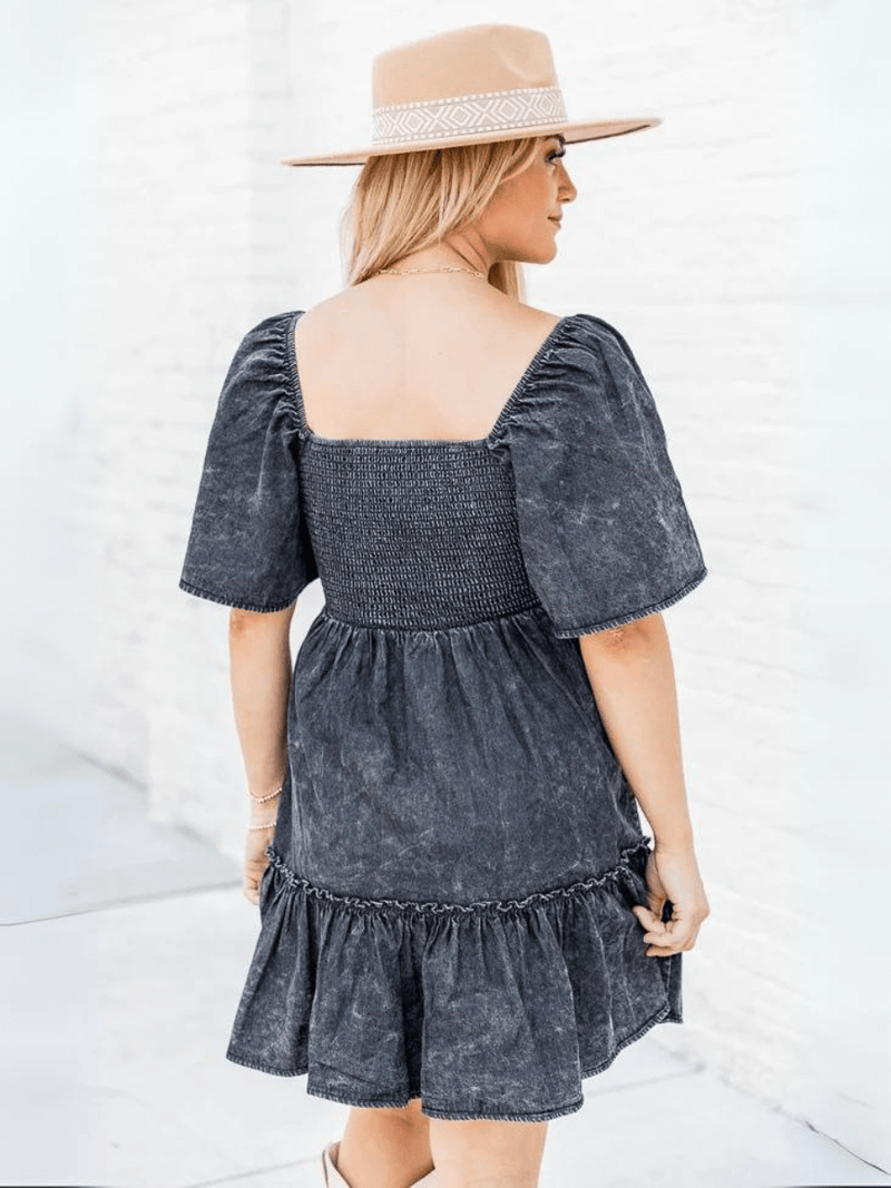 Beautifully Crafted Dress in a Classic Style