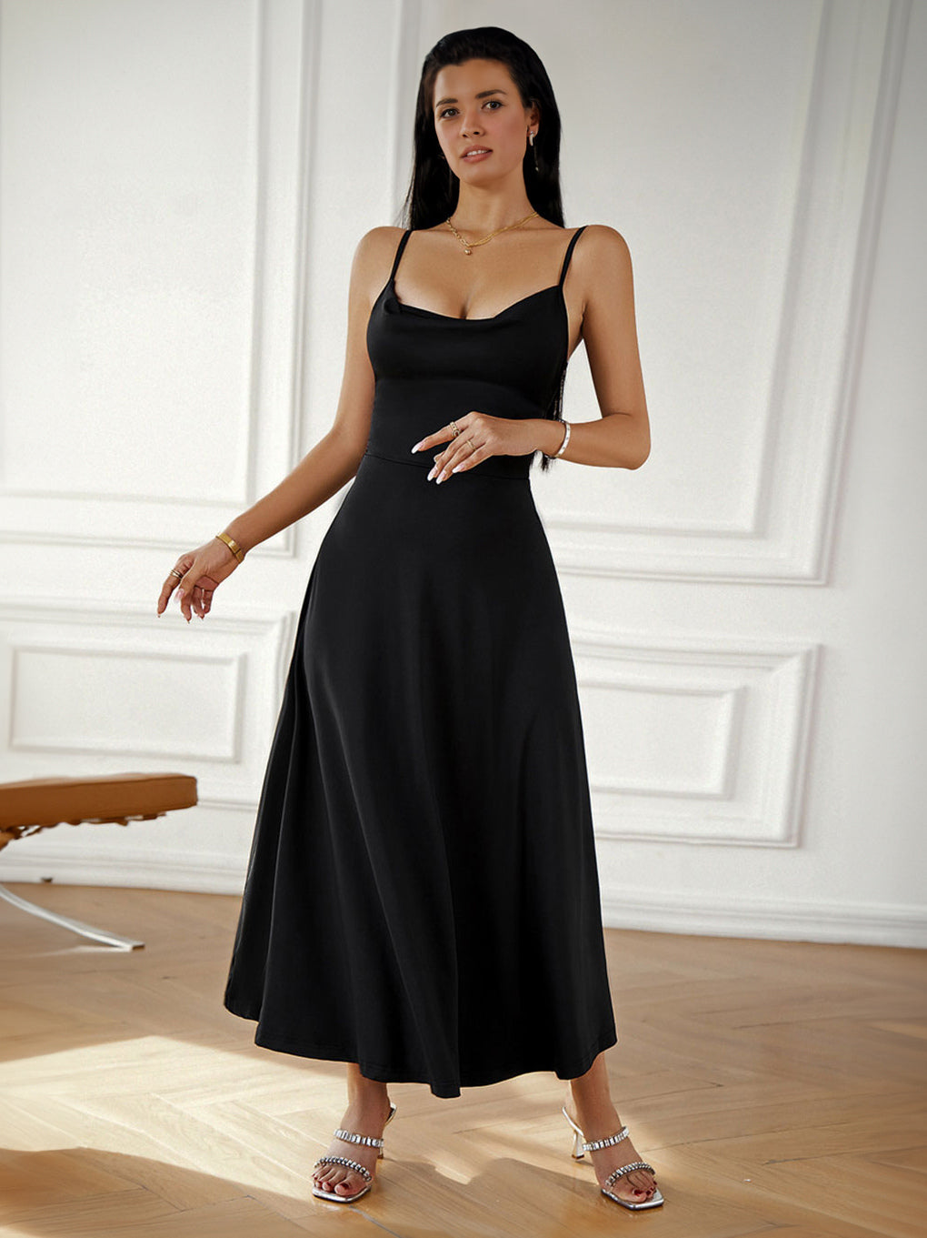 Beautifully Crafted Dress in a Classic Style