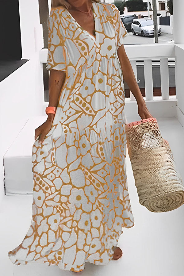 Beautifully Finished Dress in a Timeless Design