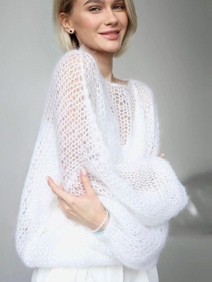 Classic Vintage Sweater with a Flattering Fit