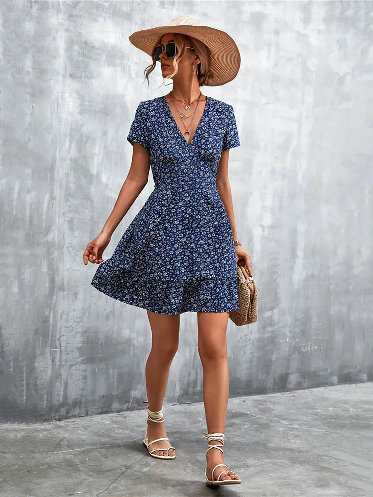 Effortlessly Elegant Dress with a Timeless Design