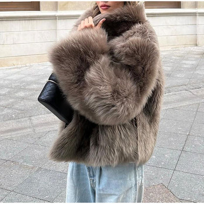 Effortlessly Elegant Coat with a Timeless Design