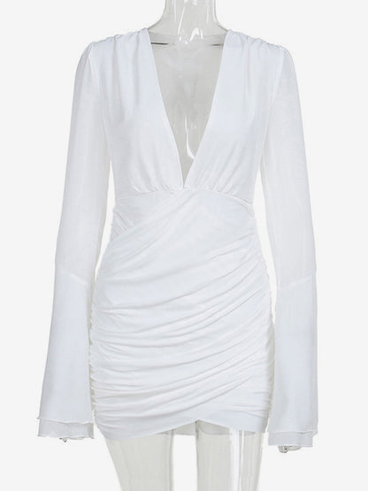 Effortlessly Elegant Dress with a Timeless Design