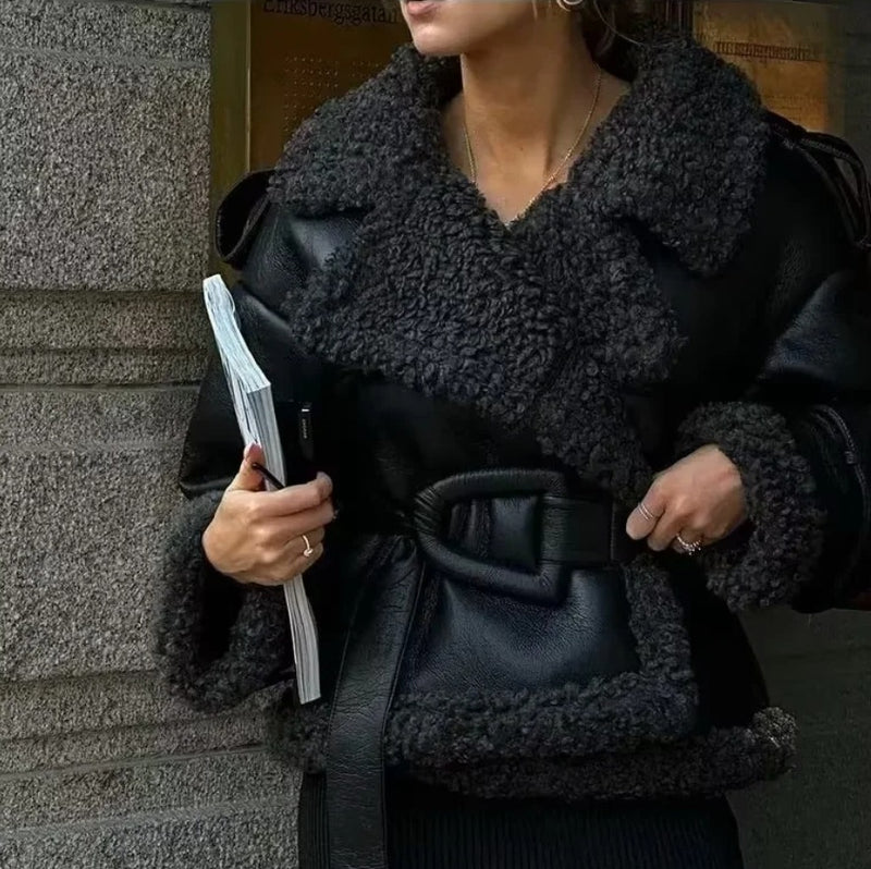 Elegantly Styled Coat for Everyday Wear