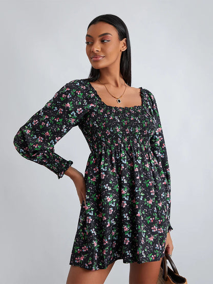 Classic Vintage Dress with a Flattering Fit
