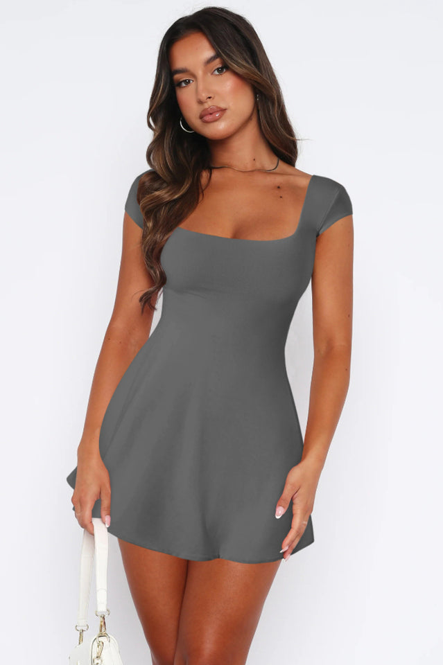 Classic Vintage Dress with a Flattering Fit