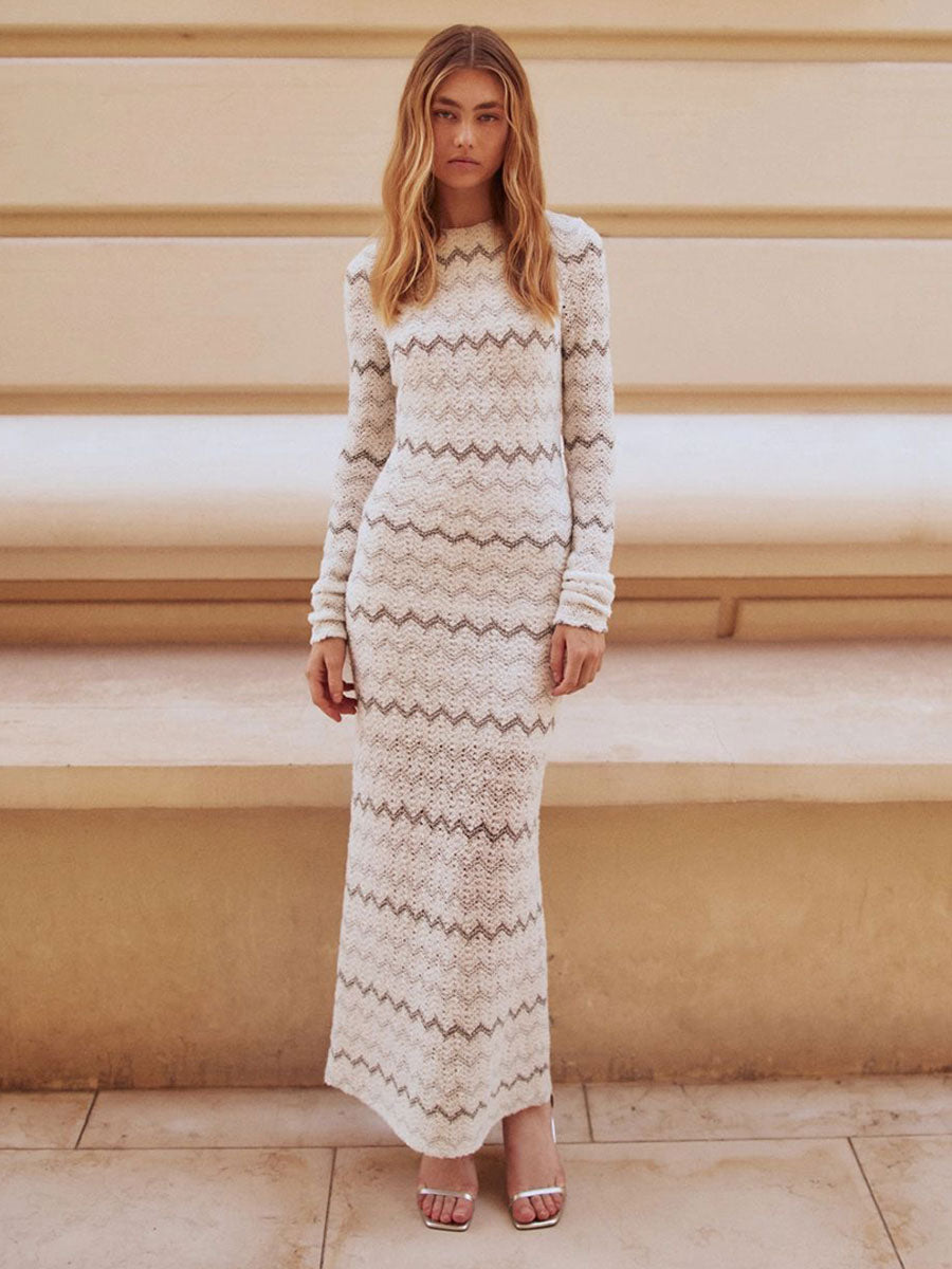 Effortlessly Elegant Dress with a Timeless Design