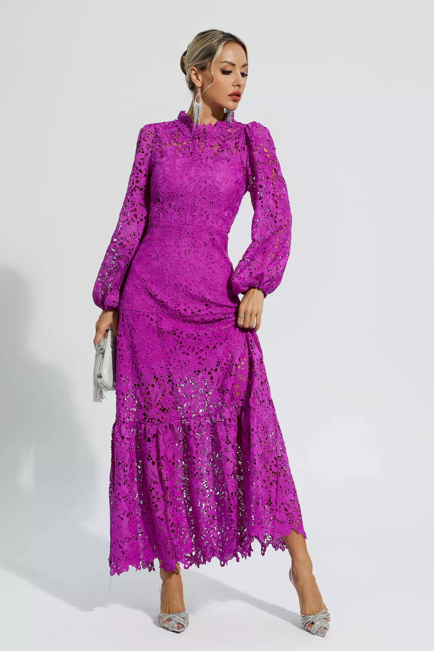 Effortlessly Elegant Dress with a Timeless Design
