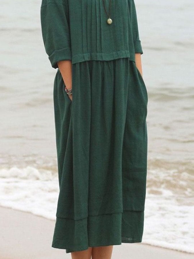 Classic Vintage Dress with a Flattering Fit