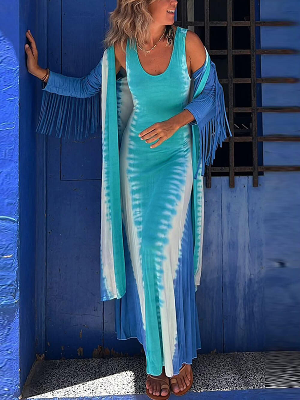 Beautifully Finished Dress in a Timeless Design