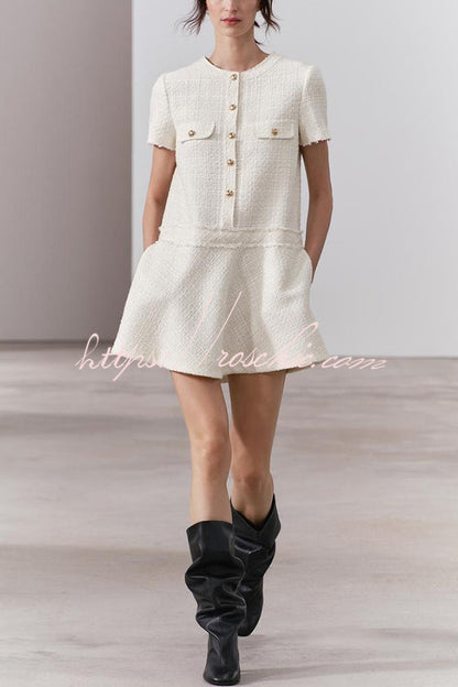 Gracefully Styled Dress for Any Occasion