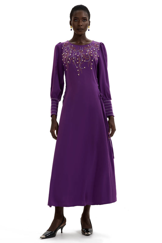 Beautifully Crafted Dress in a Classic Style