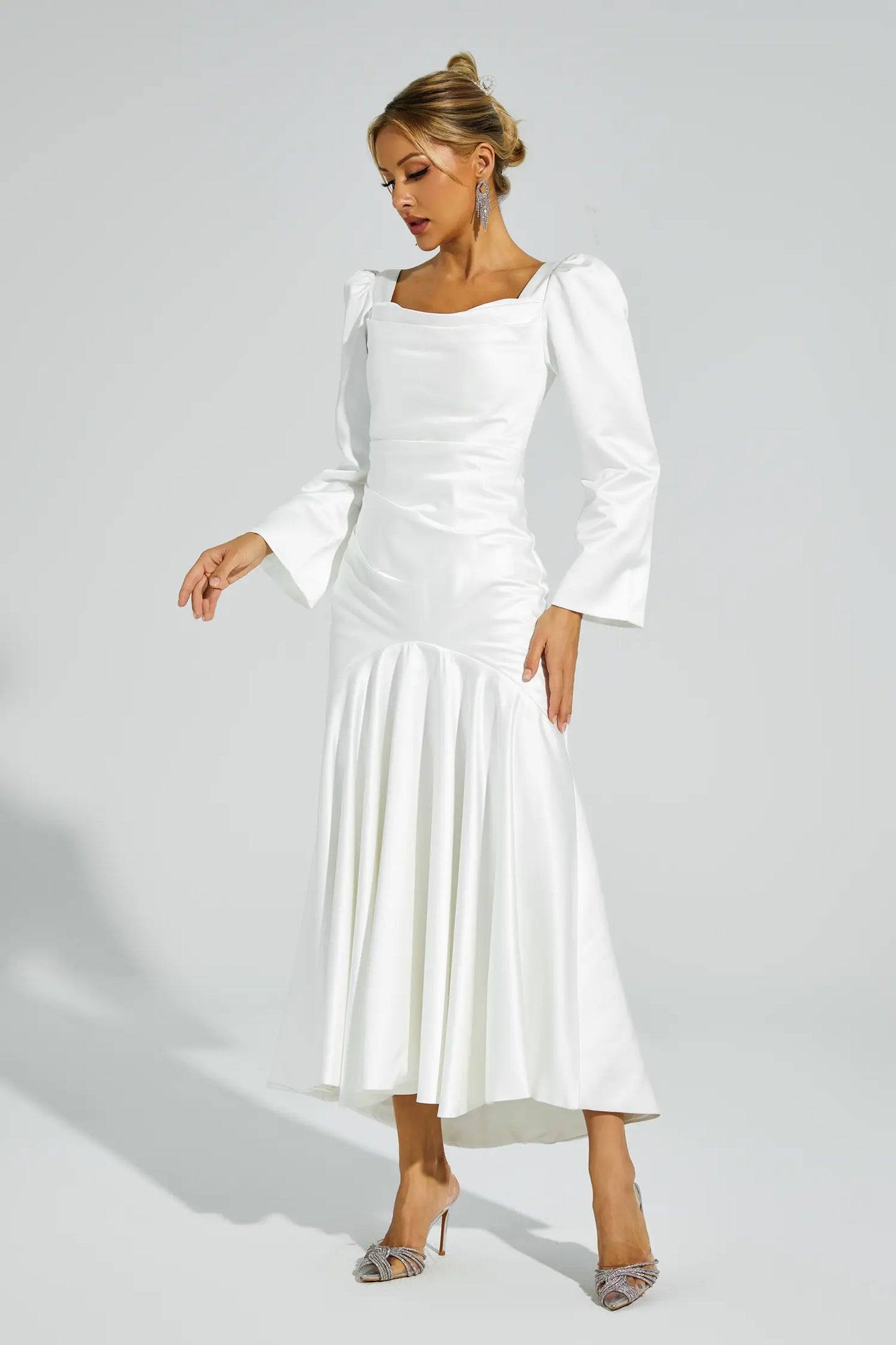 Sophisticated Dress with a Clean Classic Look