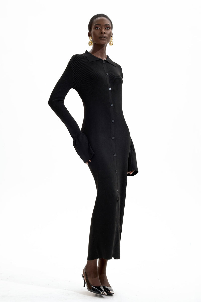 Well Tailored Dress with a Graceful Silhouette