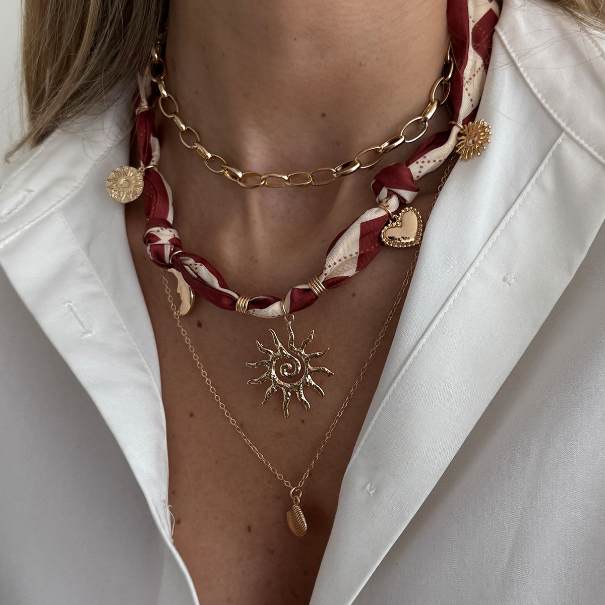 Stunning Necklace for Daily Wear