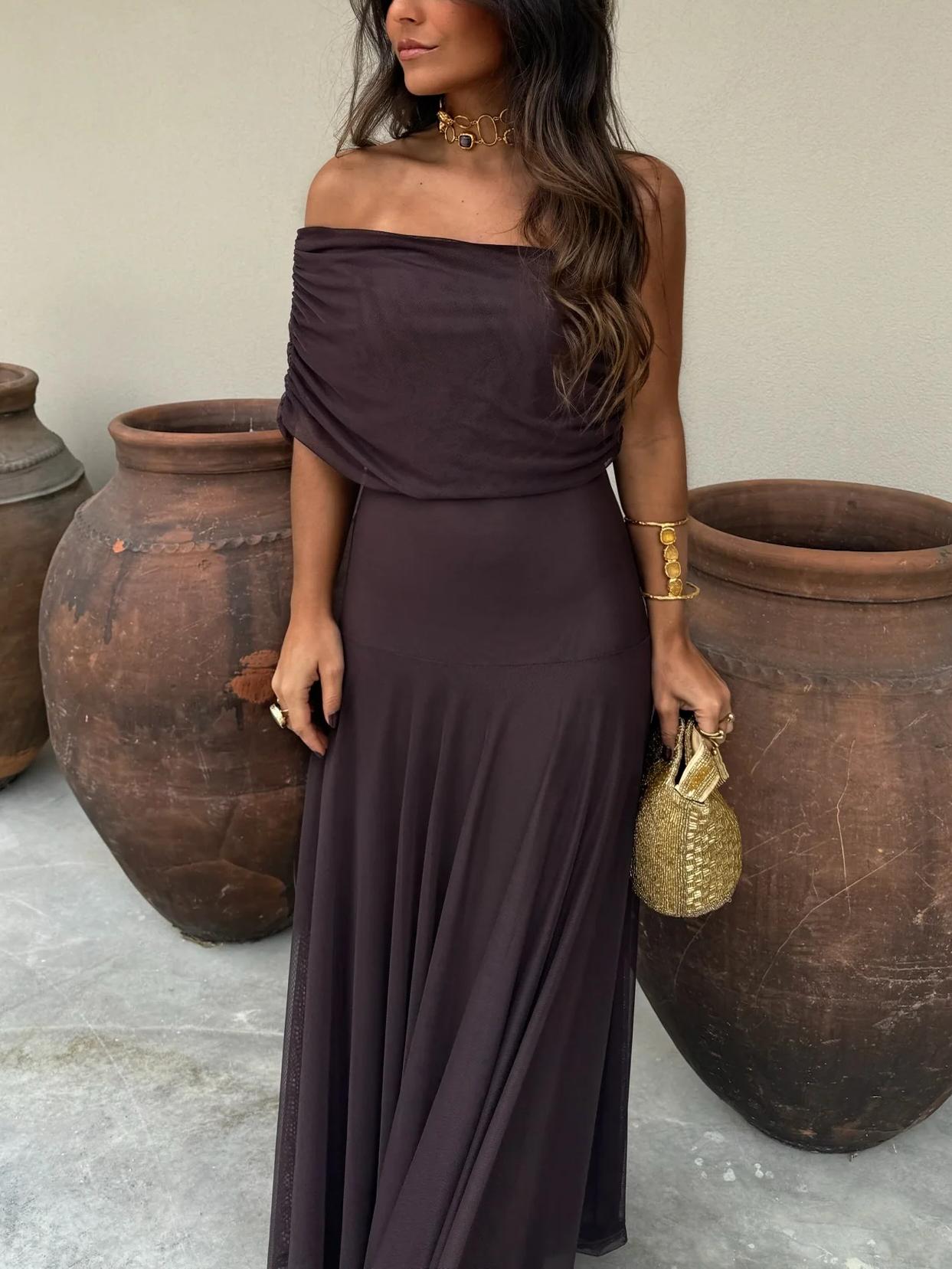 Sophisticated Dress with a Clean Classic Look