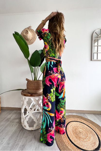 Classic Vintage Pants with a Flattering Fit