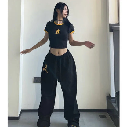 Elegantly Styled Pants for Everyday Wear