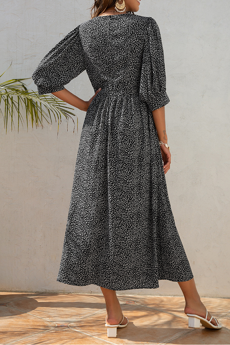Classic Vintage & Enduringly Stylish Dress