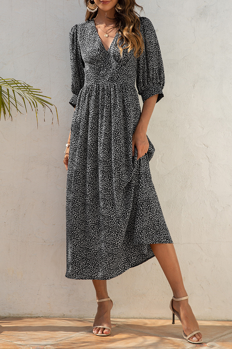 Classic Vintage & Enduringly Stylish Dress