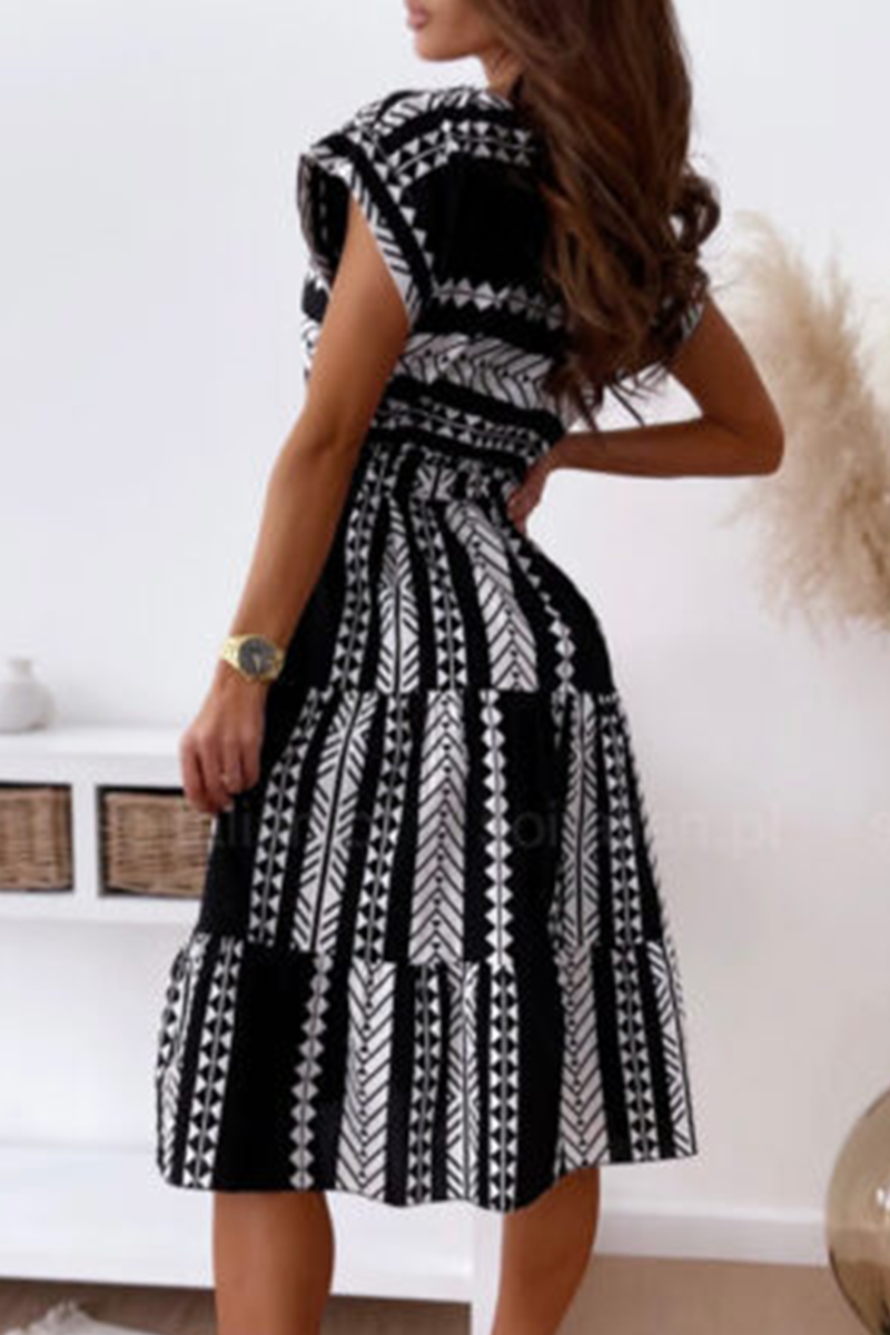 Sophisticated Dress with a Clean Classic Look