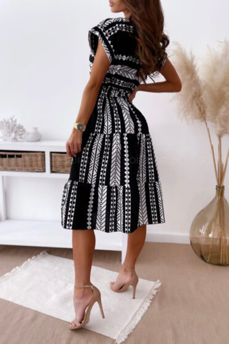 Sophisticated Dress with a Clean Classic Look