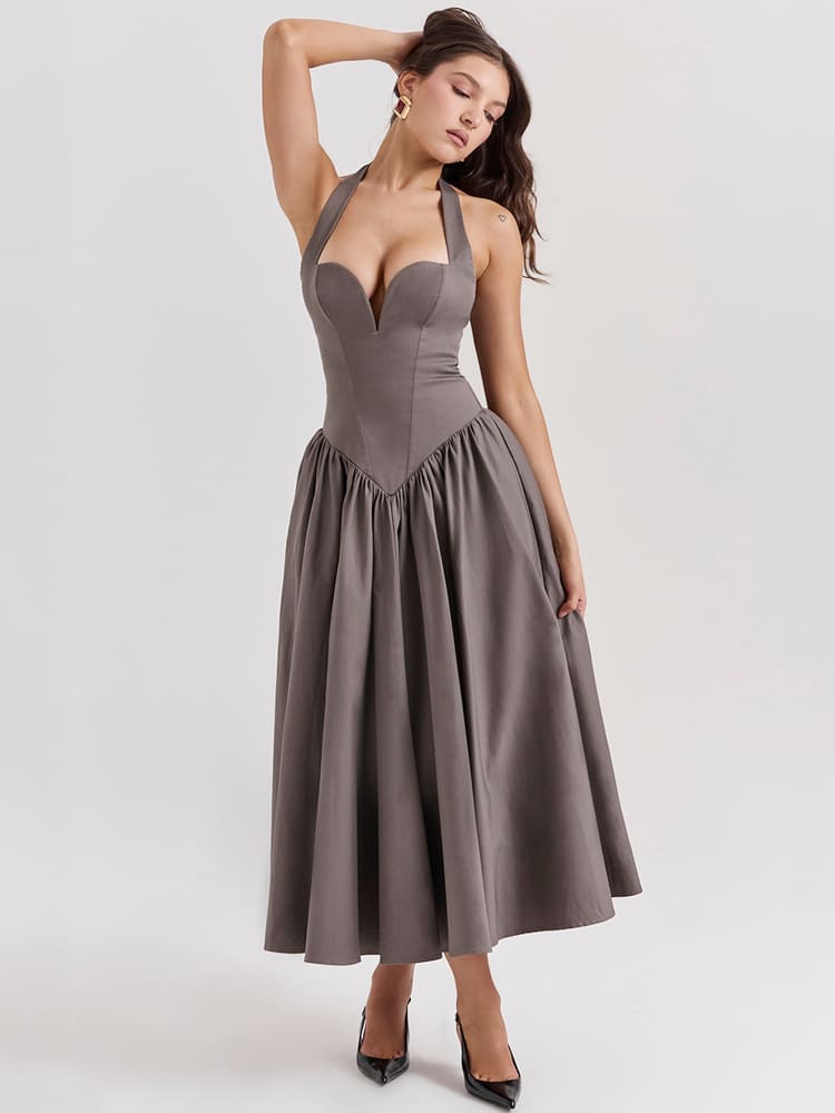 Beautifully Crafted Dress in a Classic Style