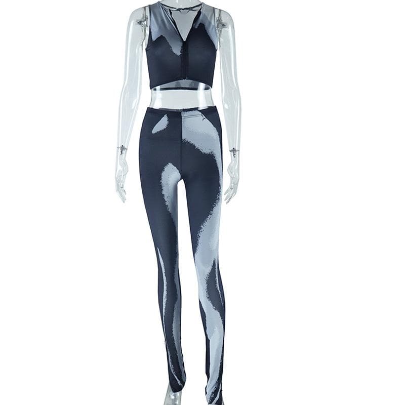 Sophisticated Garment with a Clean Classic Look