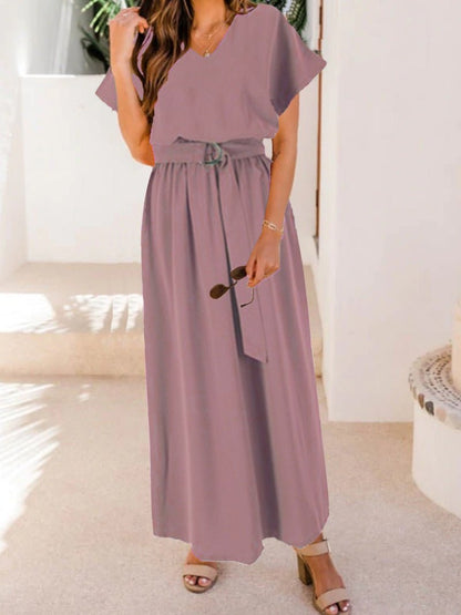 Effortlessly Elegant Dress with a Timeless Design