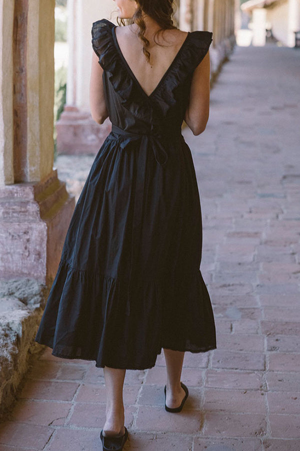 Beautifully Crafted Dress in a Classic Style