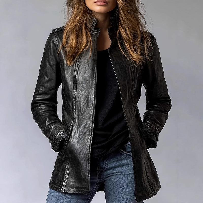 Well Tailored Jacket with a Graceful Silhouette