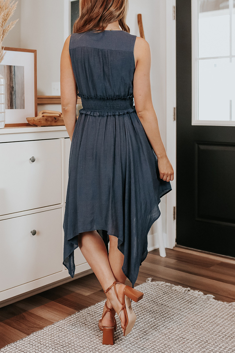 Classic Vintage Dress with a Flattering Fit