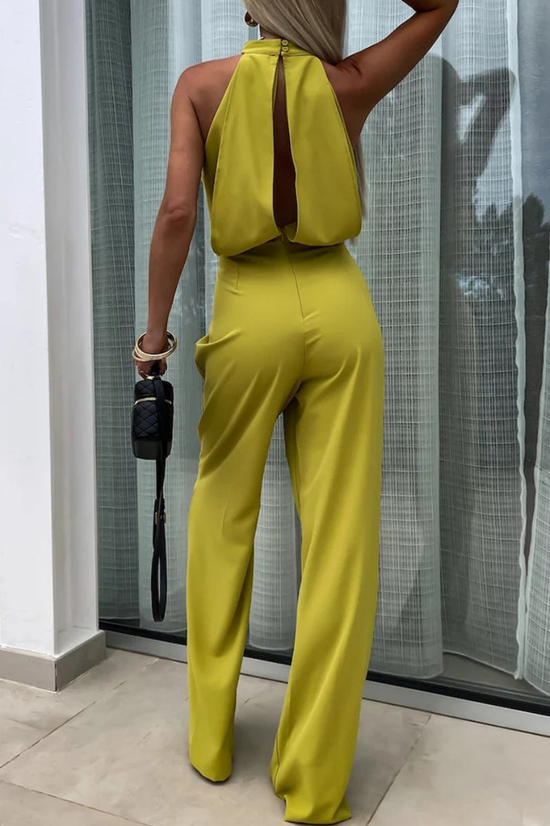 Effortlessly Elegant Garment with a Timeless Design