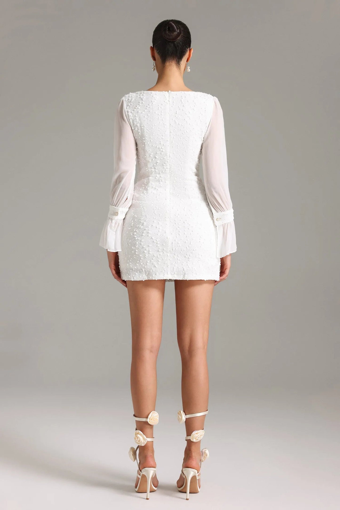 Beautifully Finished Dress in a Timeless Design