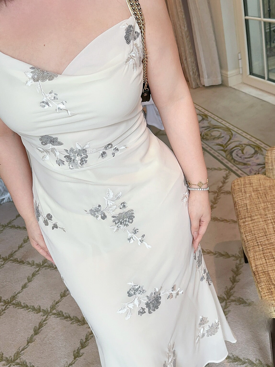 Classic Vintage Dress with a Flattering Fit