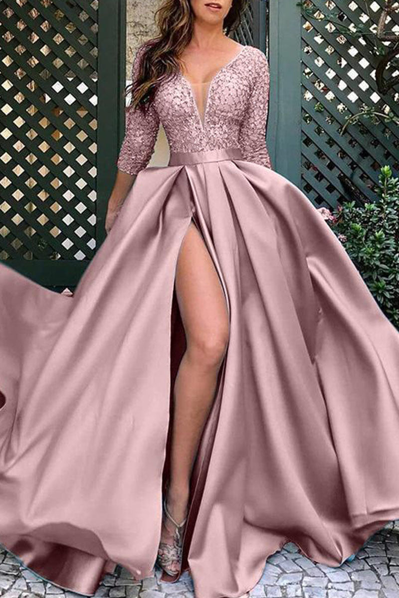 Beautifully Finished Dress in a Timeless Design