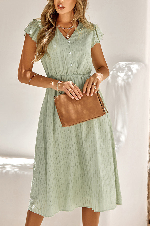 Beautifully Finished Dress in a Timeless Design