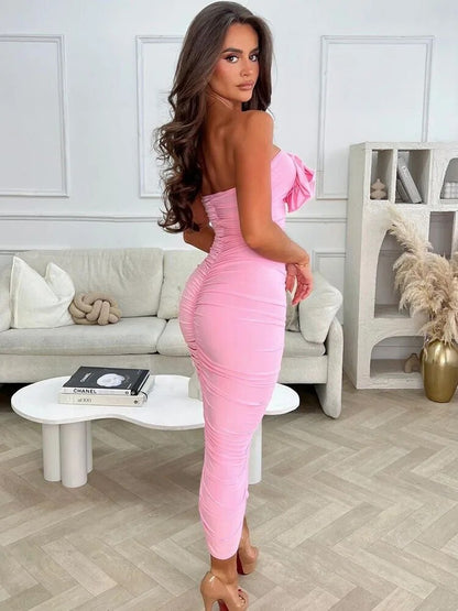 Beautifully Finished Dress in a Timeless Design