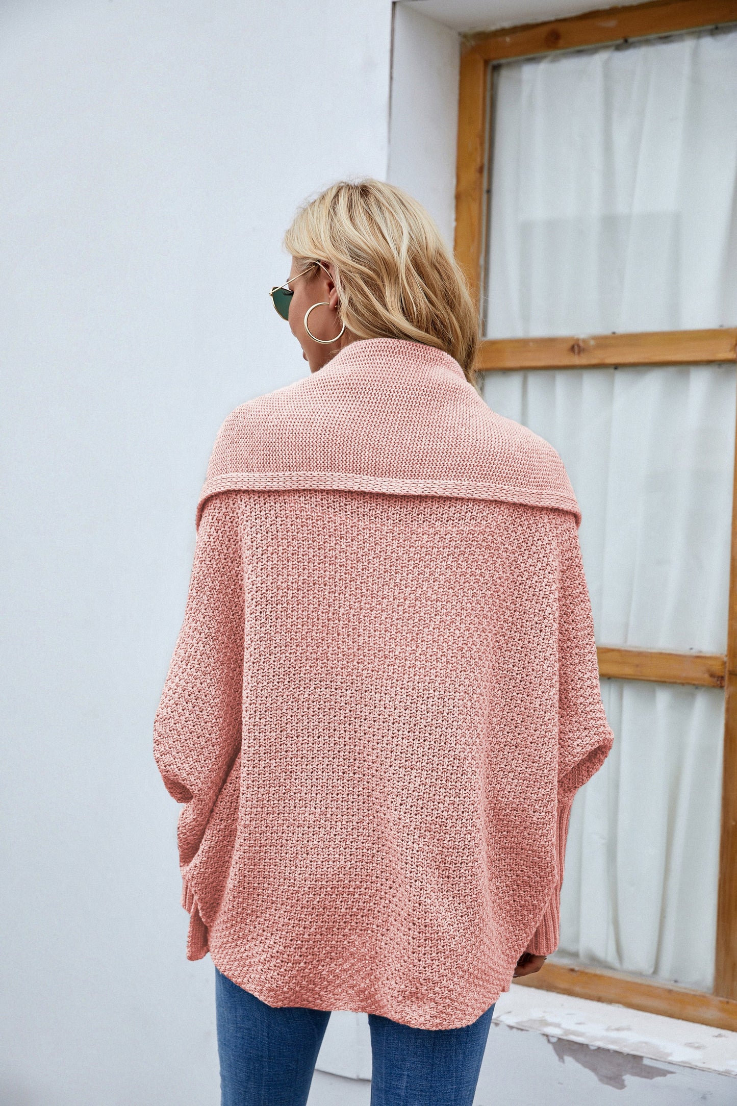 Elegantly Styled Cardigan for Everyday Wear