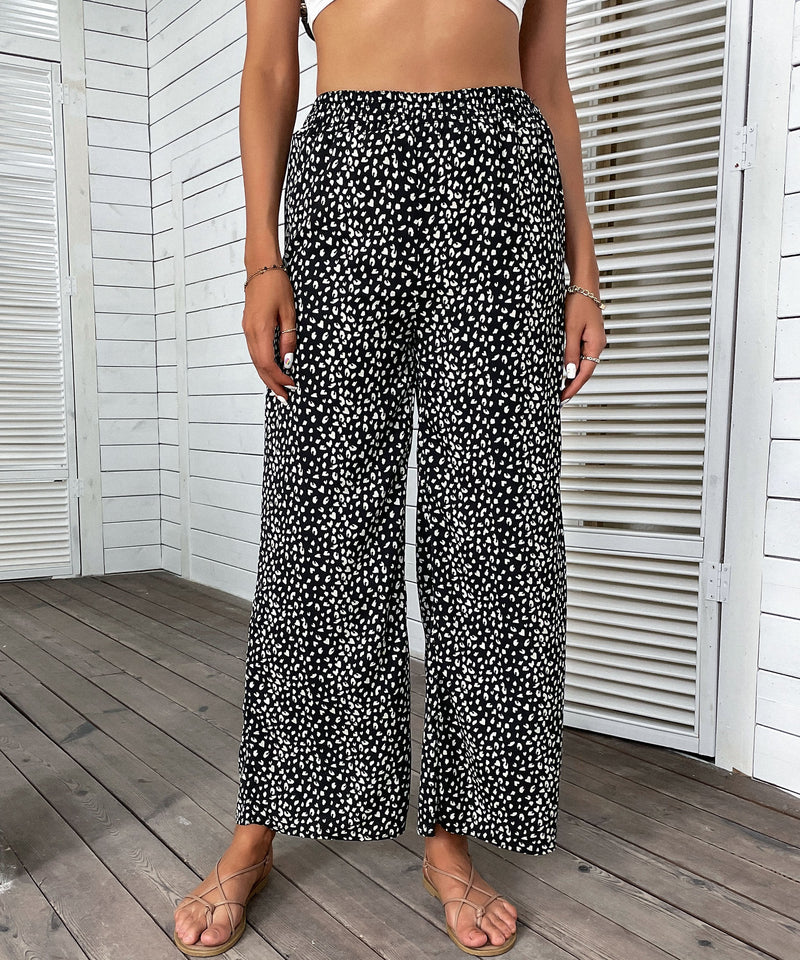 Classic Vintage Pants with a Flattering Fit