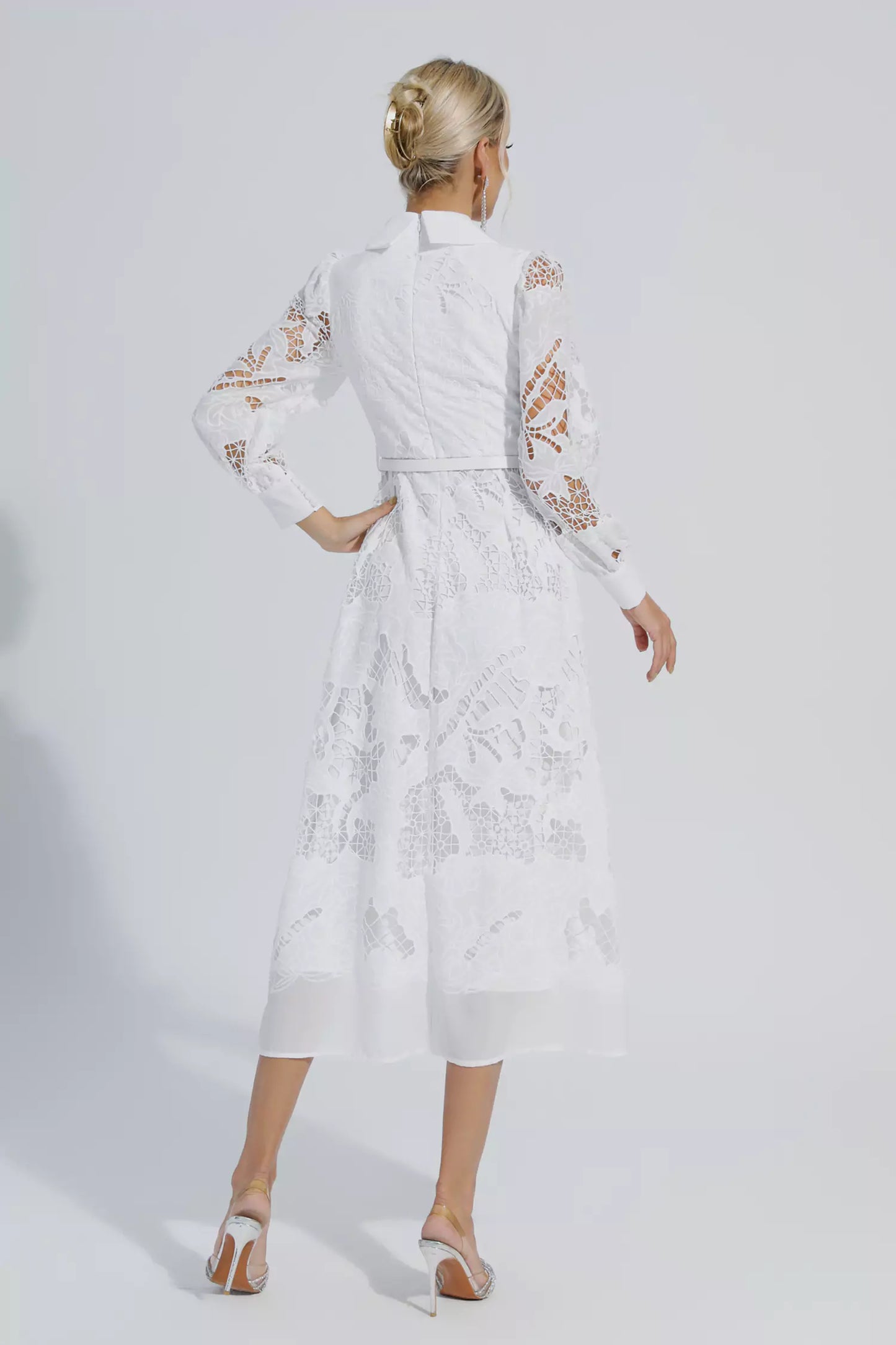 Well Tailored Dress with a Graceful Silhouette