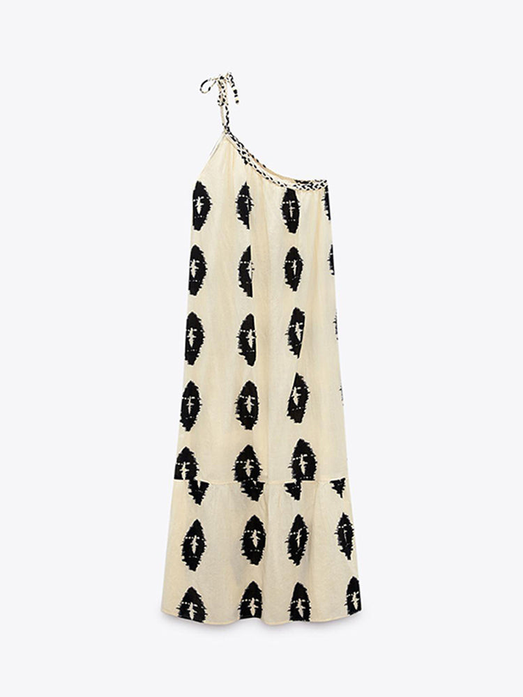 Gracefully Styled Dress for Any Occasion