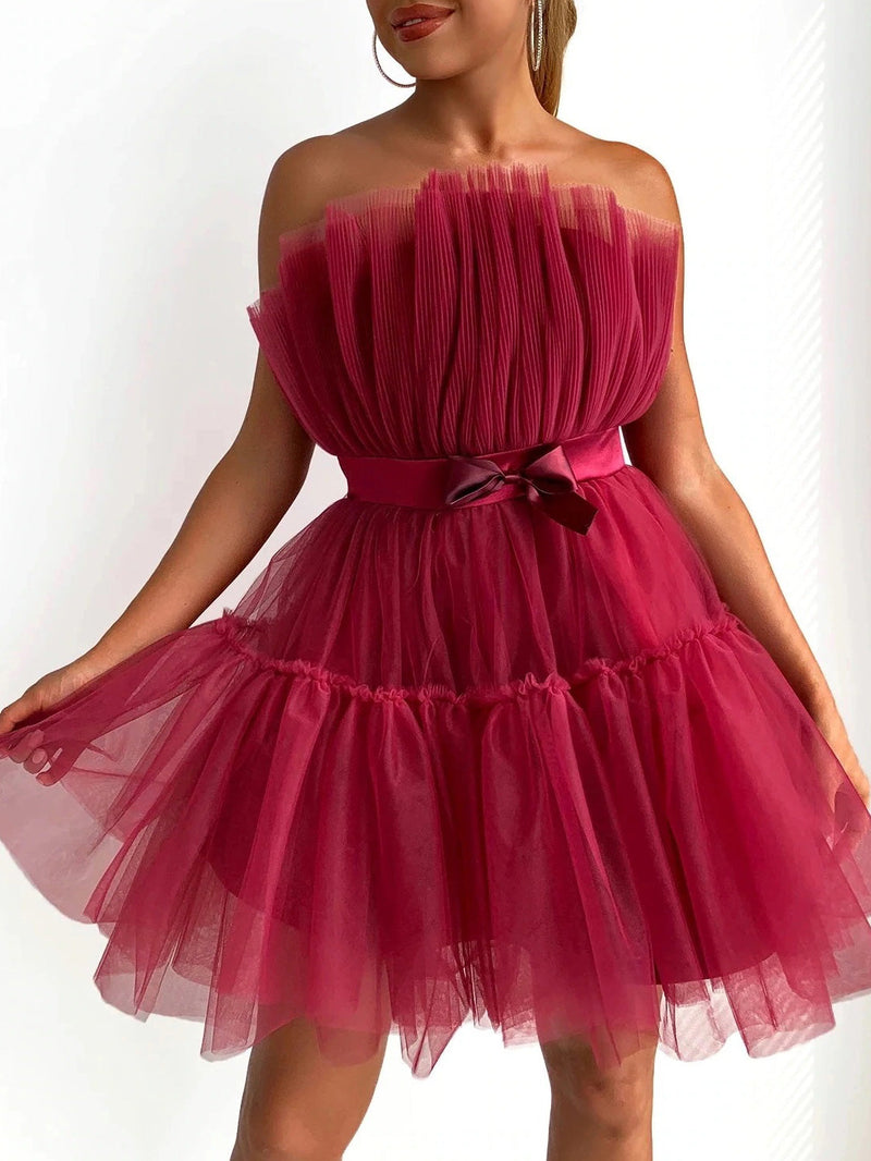 Effortlessly Elegant Dress with a Timeless Design