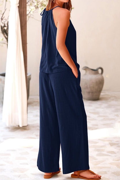 Effortlessly Elegant Pants with a Timeless Design