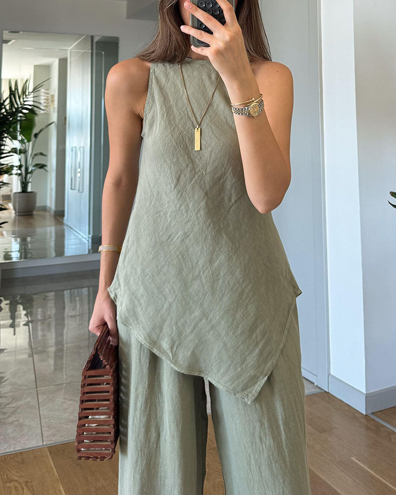 Sophisticated Garment with a Clean Classic Look