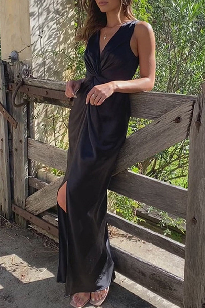 Sophisticated Dress with a Clean Classic Look