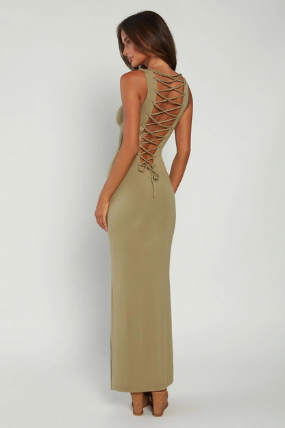 Gracefully Styled Dress for Any Occasion