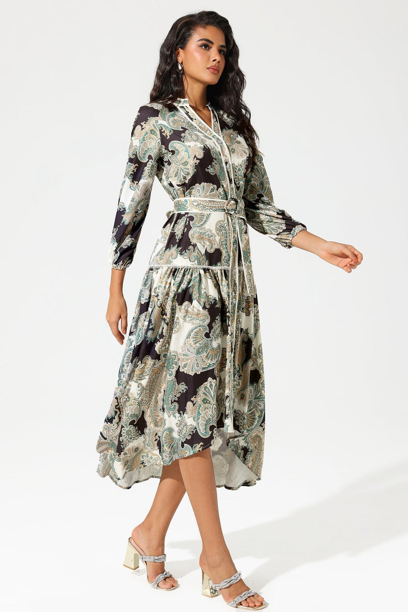 Beautifully Finished Dress in a Timeless Design