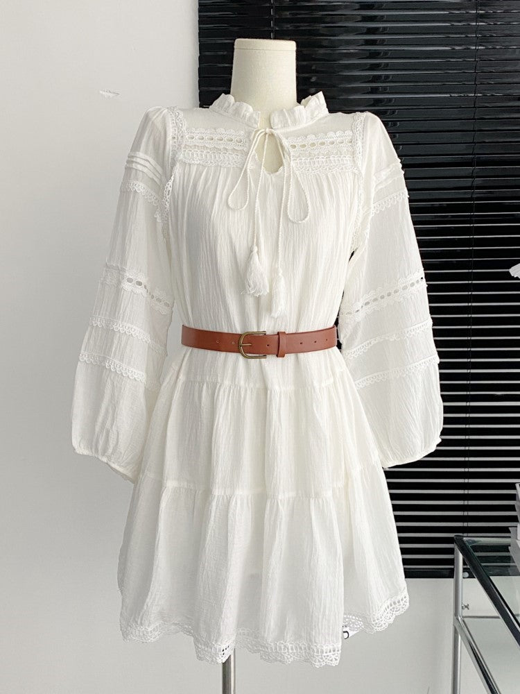 Effortlessly Elegant Dress with a Timeless Design