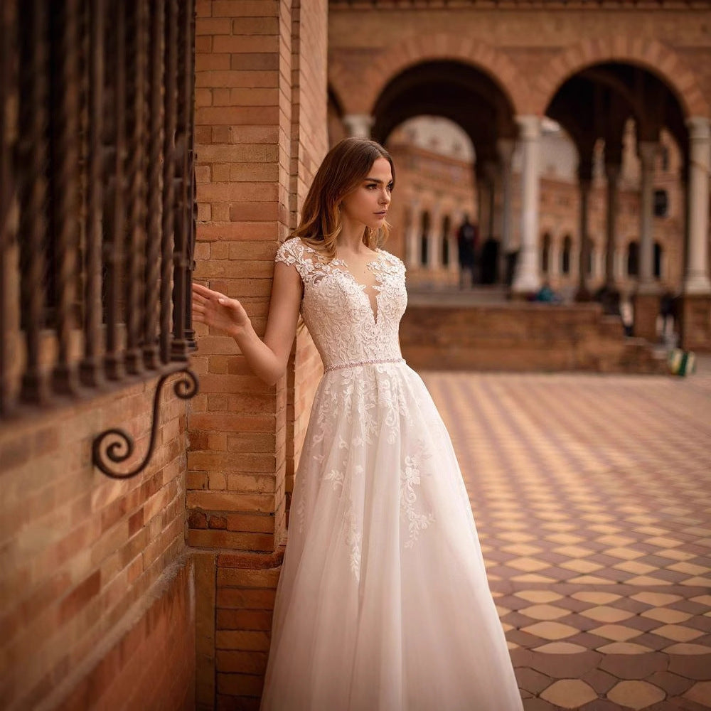 Gracefully Styled Dress for Any Occasion